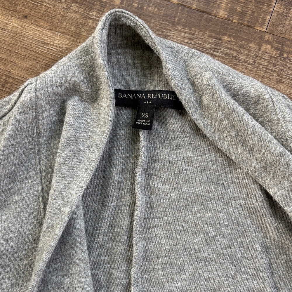 Banana Republic Heather Gray Open Cardigan - Picture 2 of 5
